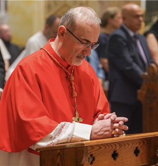 Cardinal Pizzaballa in prayer (©Latin Patriarchate of Jerusalem)